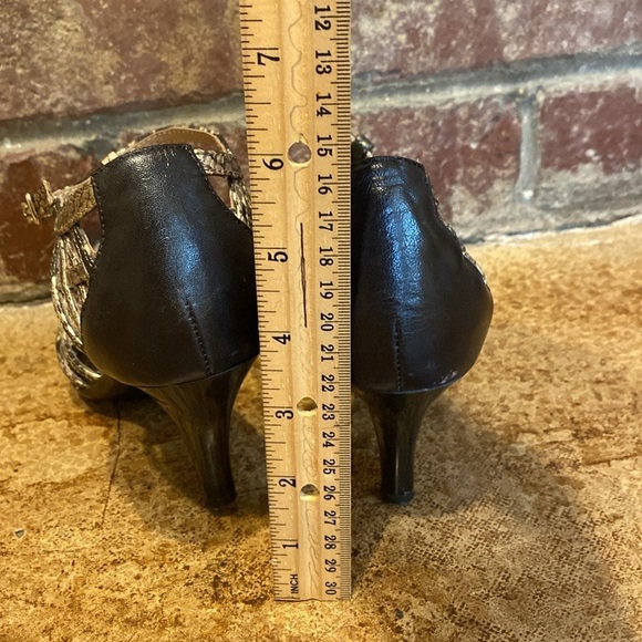 Sofft Women’s gold and brown snakeskin leather Strappy heel sandals - Picture 7 of 9